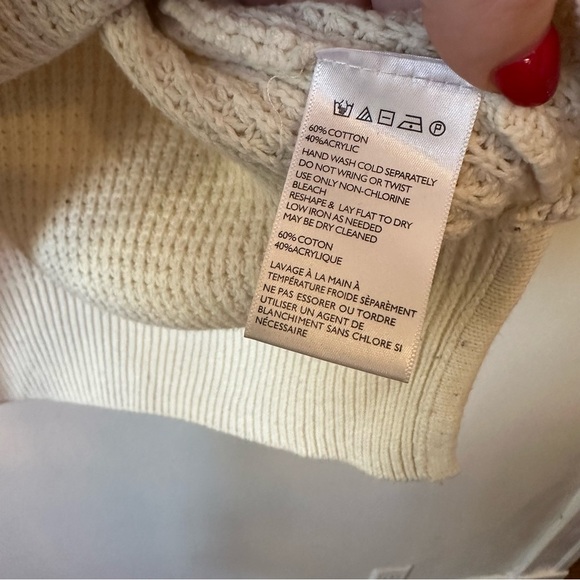 BDG Urban Outfitters | Waffle Knit High Neck Step Hem Sweater Size Small - Picture 5 of 8